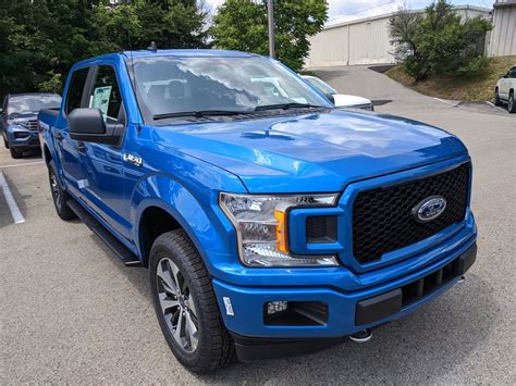 ford   xl crew cab pickup  velocity blue metallic greensburg pa