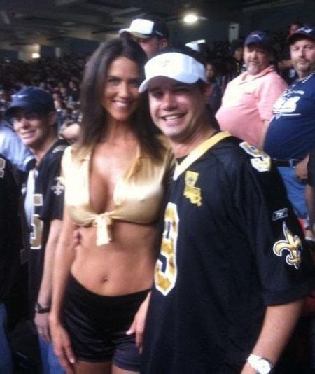 the hottest fans of super bowl xliv 33 pics