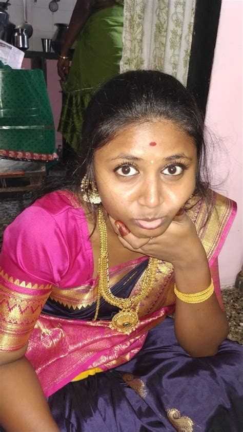 Madurai Tamil Girl Shanthi Hot Saree Images 10 Pics