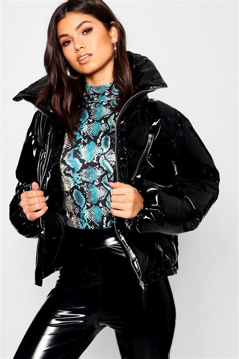 blue puffer coat outfit