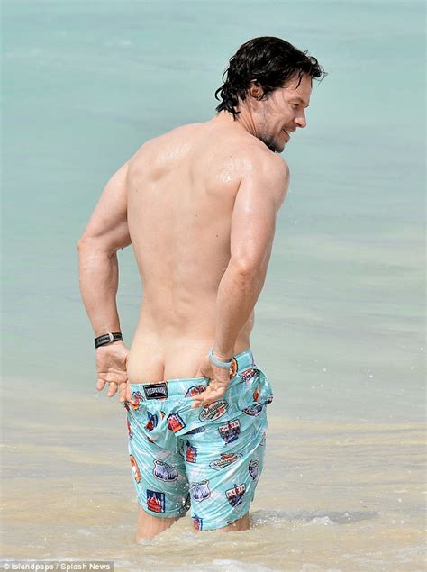 omg his butt mark wahlberg in ted and out on the beach in barbados omg blog [the