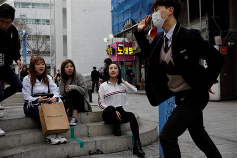 despite k pop sex scandal and diplomatic rift japanese wannabes flock to seoul seeking fame
