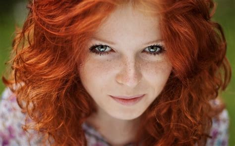 かわいい赤毛のそばかす プライベート写真、自家製ポルノ写真