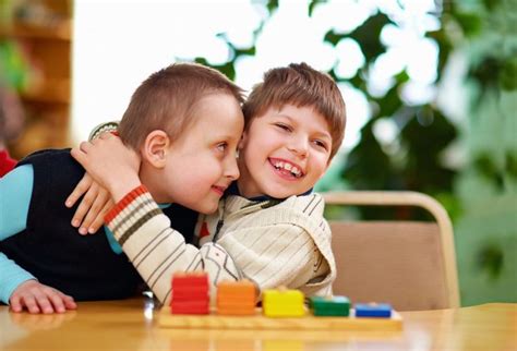 tips  deal  autistic child lovingparentscom