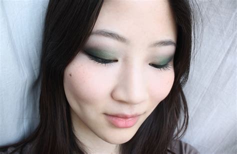 Thenotice A Green On Green Makeup Look Thenotice