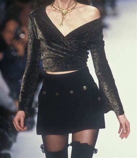 Pin By Ceola Johnson On Outfits I Need 90s Runway Fashion Outfits