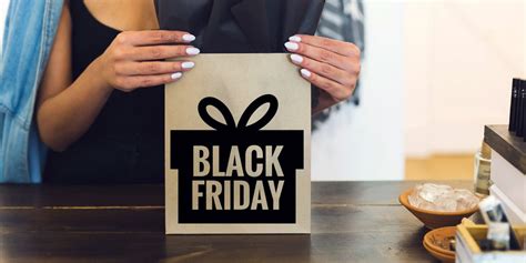 actionable black friday  cyber monday social media campaign tips