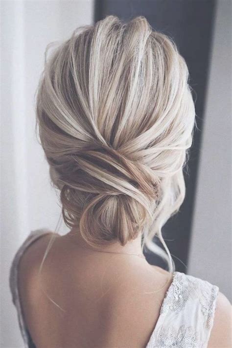 20 Easy And Perfect Updo Hairstyles For Weddings Ewi Wedding Hair