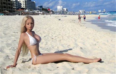 3 things you can learn from valeria lukyanova