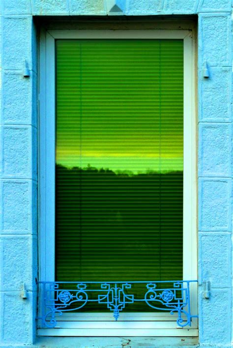 anachropsy photography green window