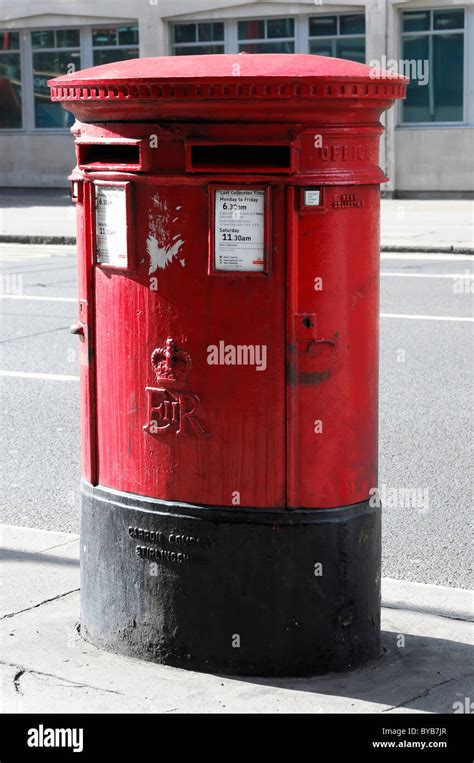 royal mailbox  res stock photography  images alamy