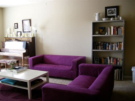 idea ruang tamu ungu  khas  peminat ungu