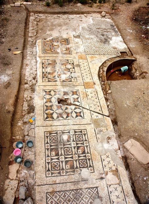 work begins  unearth roman mosaic  turkey   york times