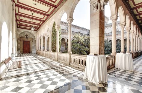 barcelona weddings edifici historic de la universitat de barcelona