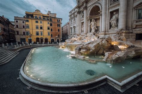 hotels  rome   trevi fountain  edition