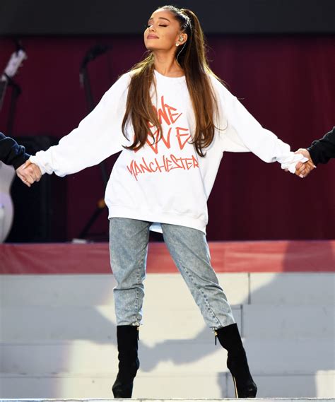 Ariana Grande Releases Over The Rainbow As A Charity