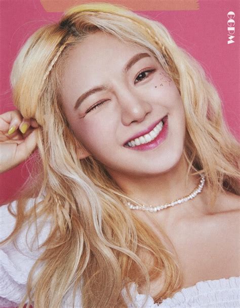 Hyoyeon Girls Generation Oh Gg Season S Greetings 2020 A4 Poster