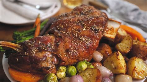 roast lamb shoulder recipe jamie oliver