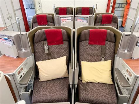 Review Garuda Indonesia 777 300er In Business Class