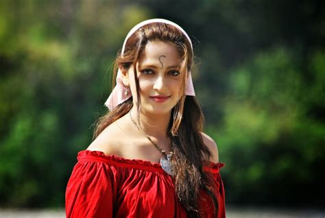 coogled actress anushka shetty latest hd pictures