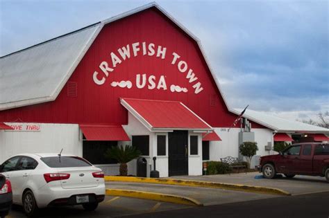 spotlight crawfish town usa acadiana table   towns usa