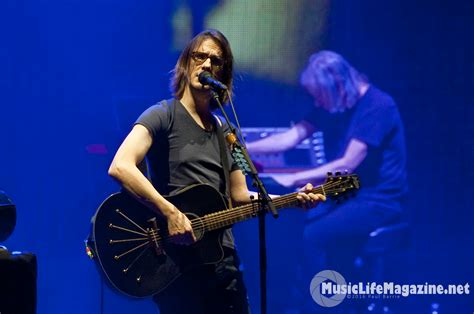 uk guitarist steven wilson   massey hall march    life magazine