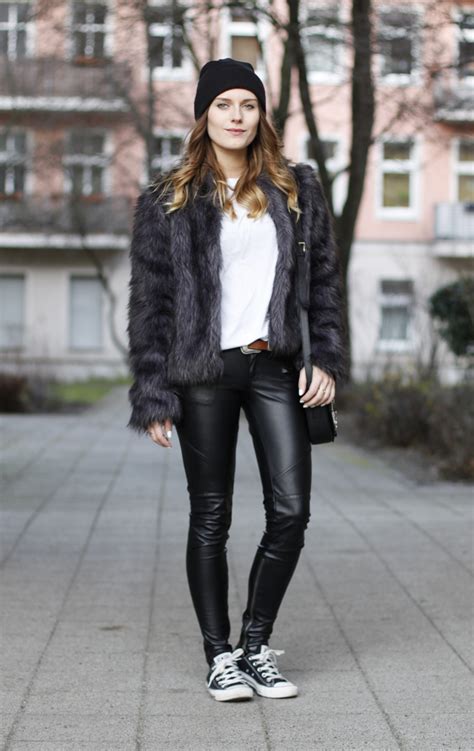 sex appeal and style in women s leather pants