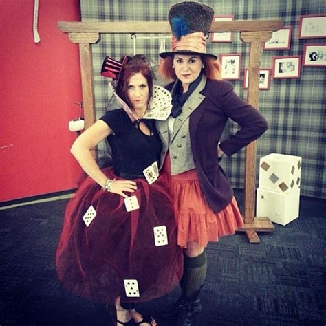 queen of hearts and the mad hatter alice in wonderland halloween