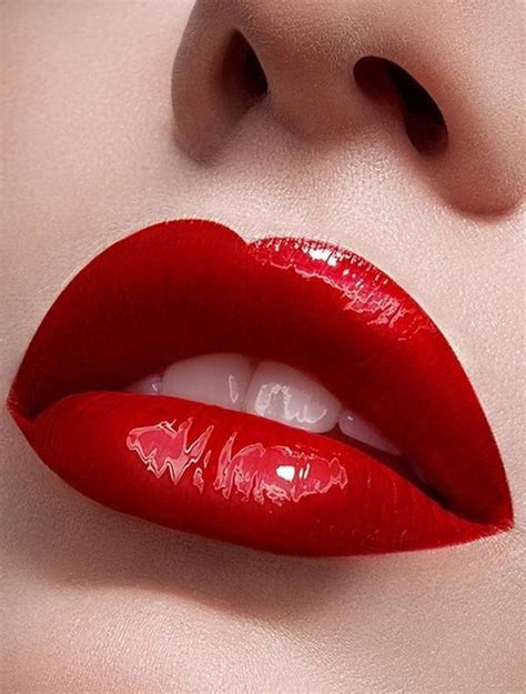 pictures  women  beautiful lips women vinita  top   beautiful makeup lips