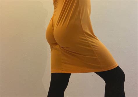 tight ass milf with a yellow dress 6 pics xhamster