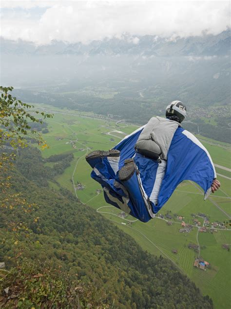 a complete list of extreme sports that are absolutely