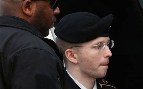 chelsea manning to begin treatment for gender identity condition