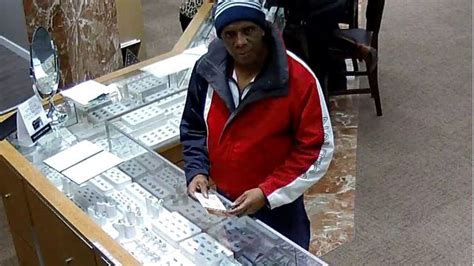man steals jewelry from southfield jeweler