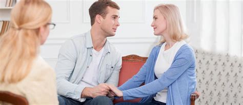6 Couples Therapy Exercises For Better Communication