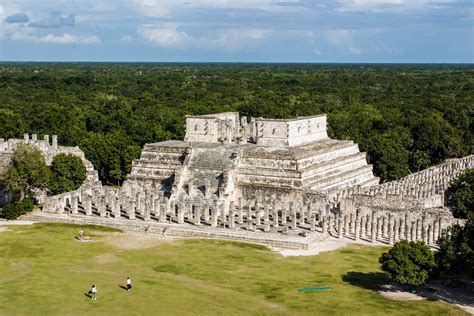 chichen itza die maya stadt  mexiko urlaubsguru