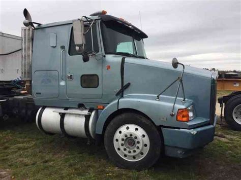 gmc flat top sleeper  sleeper semi trucks