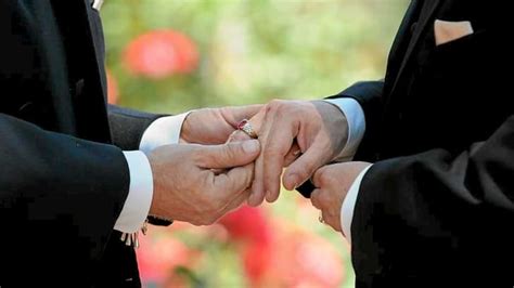 poll shows growing support for same sex marriage