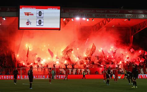 fc koeln ultras feiern stadion rueckkehr mit pyro show express