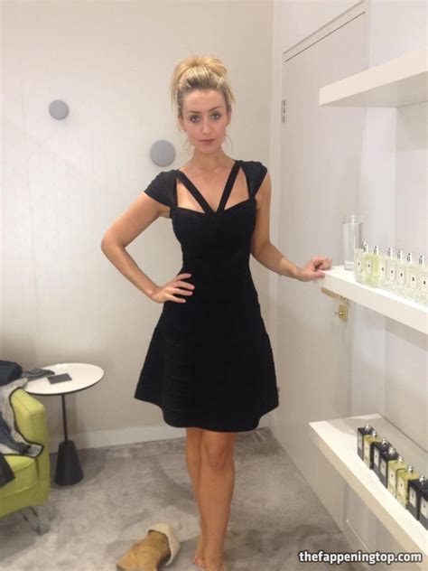 pregnant catherine tyldesley flashing her nude body for