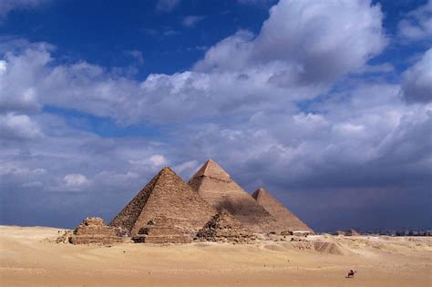 giza pyramids beautiful places  visit