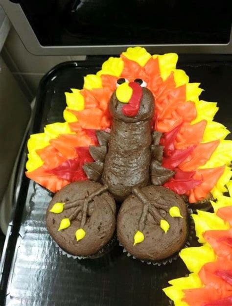 9 Unfortunate Cakes That Ended Up Looking Like Penises