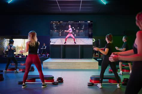 basic fit virtual fitness concept  impression