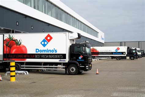 dominos pizza groeit verder met nieuw distributie en productiecentrum