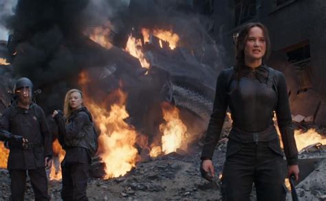 katniss prepares for war in the final trailer for hunger games