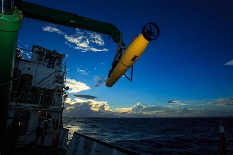 underwater robots   programmed   independent decisions defencetalk