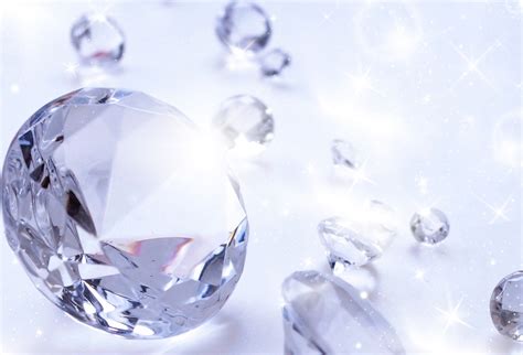 4月の誕生石はダイヤモンド♡純白に輝くアイテムをご紹介！ チュチュアンテナ（tutuantenna）