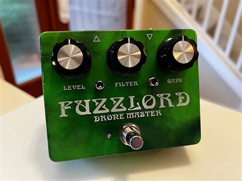 fuzzlord drone master green reverb