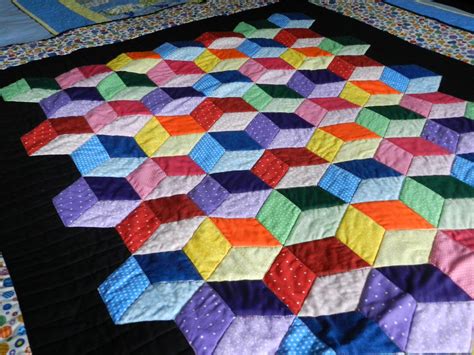 tumbling blocks quilt pattern