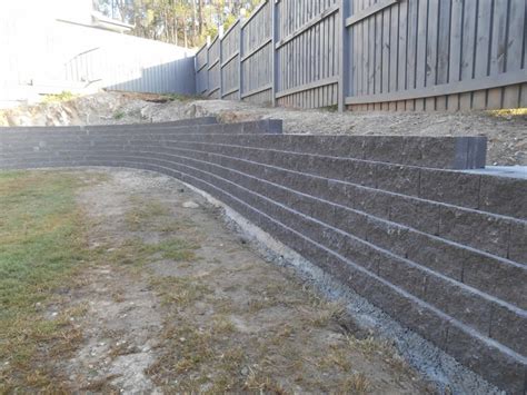 australian retaining walls flush face garden wall blocks reedy creek