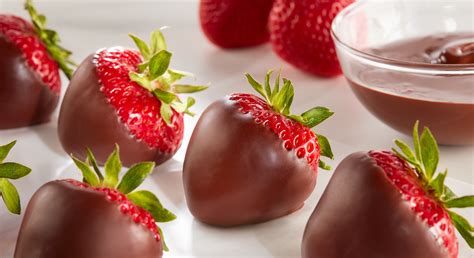 chocolate covered strawberries recipe hersheyland